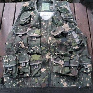육군픽셀 침투조끼 미사용신품 사제품