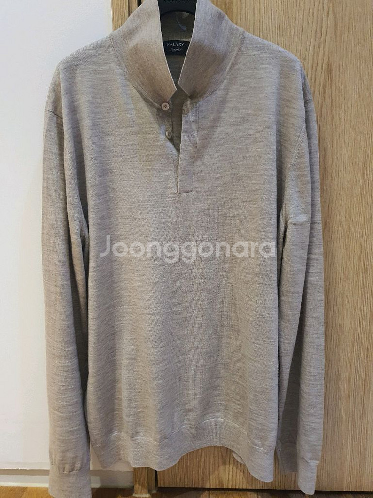 갤럭시 남성 카라 니트 판매합니다!--0