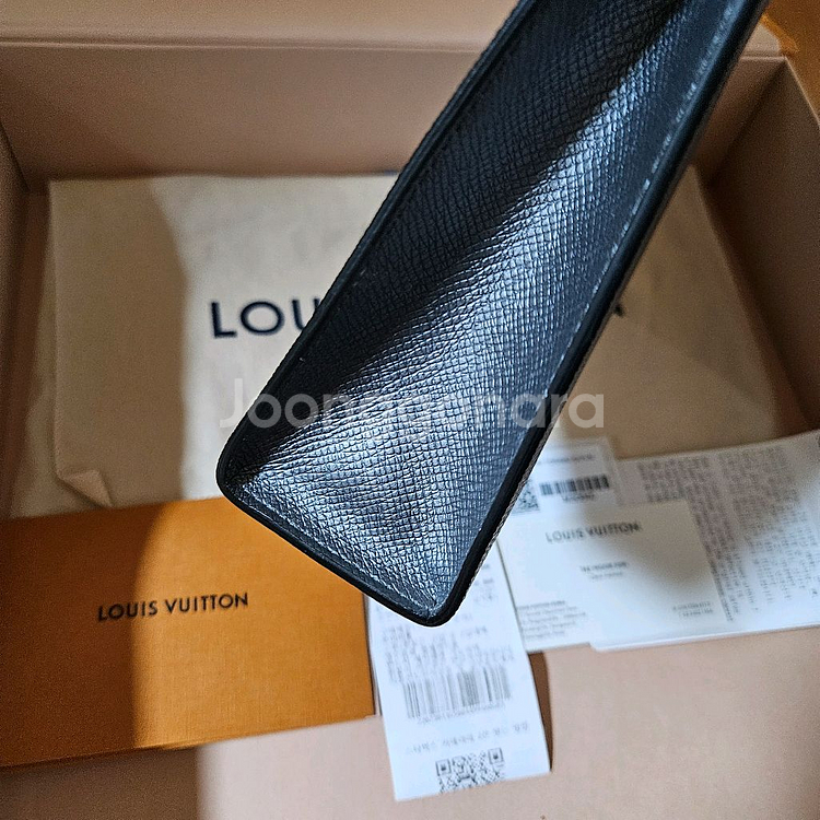 루이비통 포쉐트 보야주 메탈 클러치 MM--3