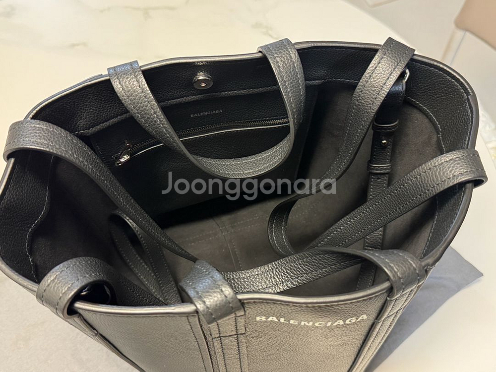 발렌시아가 에브리데이 스몰 토트백--2