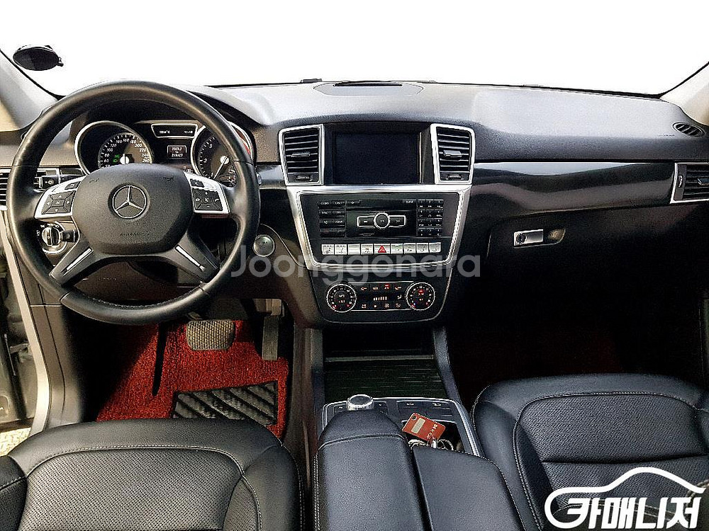 [벤츠]뉴 M클래스 W166 ML350 블루텍 4매틱--4