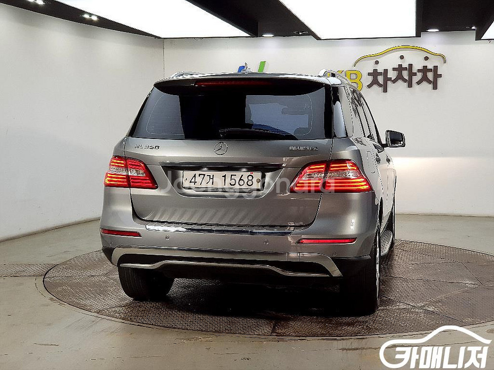 [벤츠]뉴 M클래스 W166 ML350 블루텍 4매틱--2