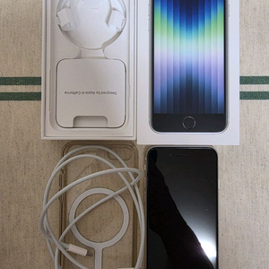 아이폰 SE3 128GB 자급제