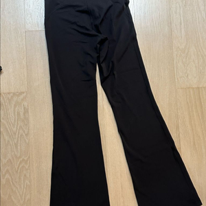 룰루레몬 그로브 부츠컷 레깅스 완전새거