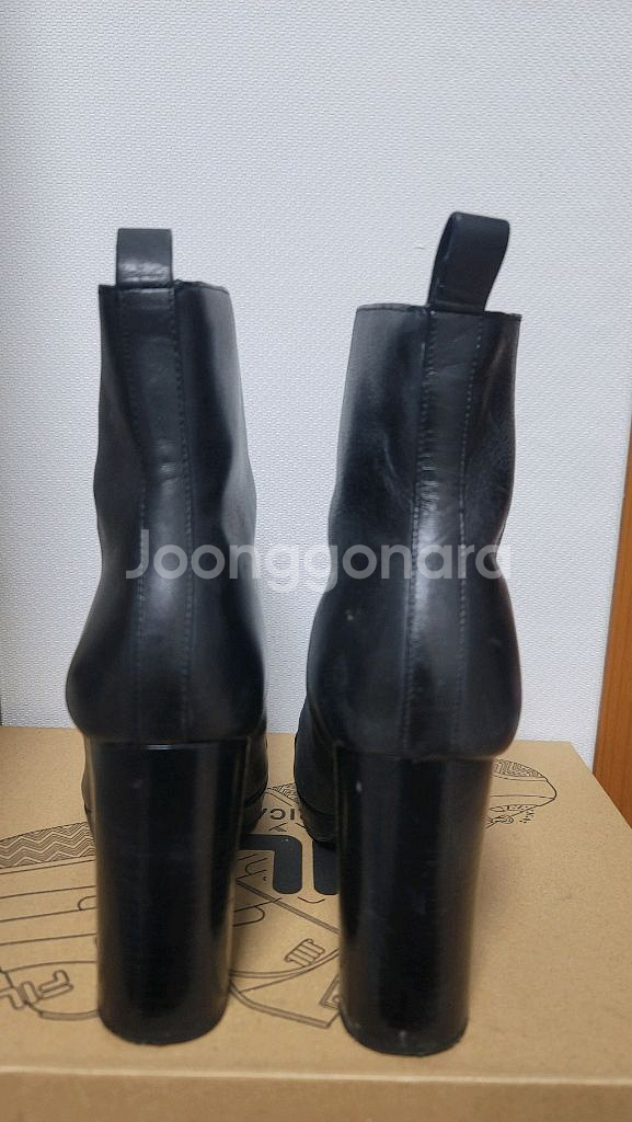 자라(zara) 부츠 38(245~250)--2