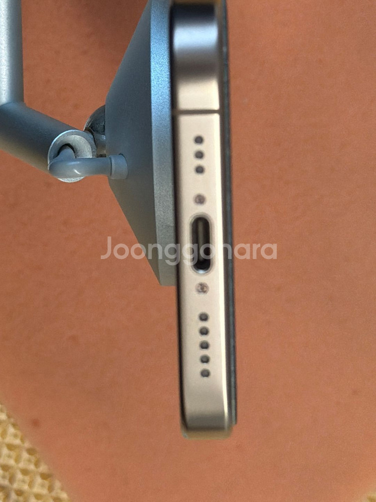 특S급 아이폰 16프로 데저트 티타늄, 256GB 풀박--5