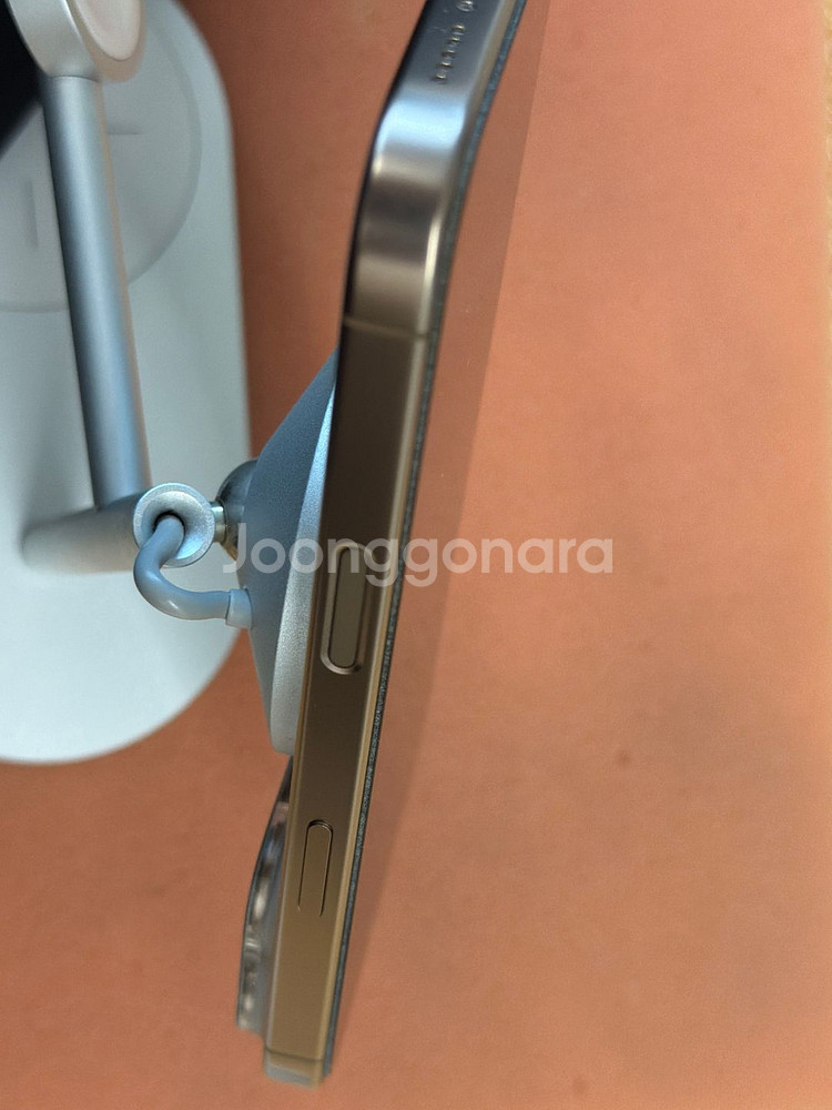 특S급 아이폰 16프로 데저트 티타늄, 256GB 풀박--7