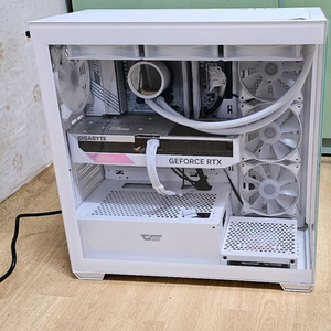 AMD 7800X3D 게이밍 본체 판매합니다