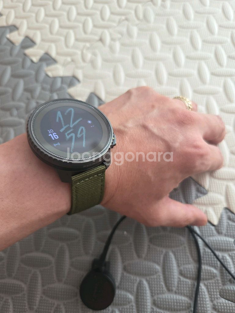 순토 버티컬 티타늄 솔라--1