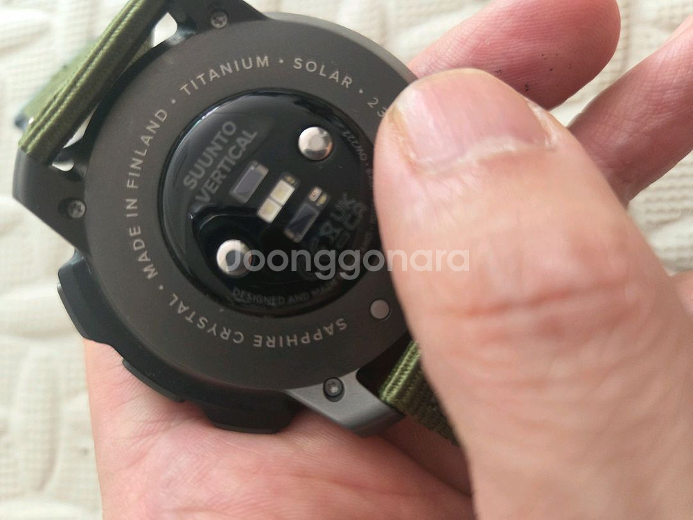 순토 버티컬 티타늄 솔라--3