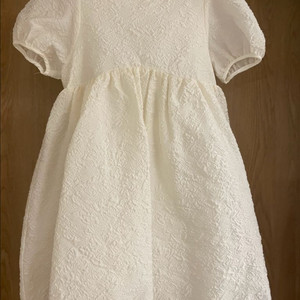 베네베네 밀키드레스 8T