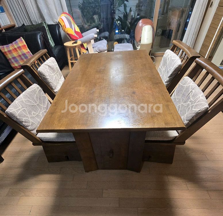 아피나 (APINA) 4인 식탁 + 의자 세트--0