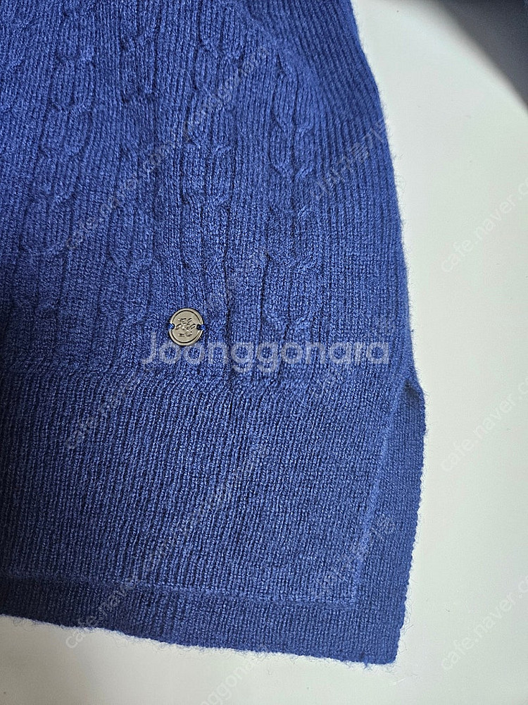 헤지스 캐시미어 고급소재 케이블 꽈배기 니트--1