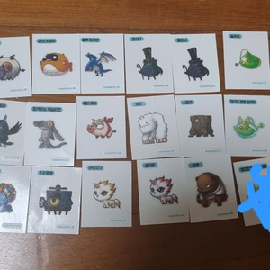 올라와 있으면 판매중인 매이플 빵 띠부띠부씰 개당 판매