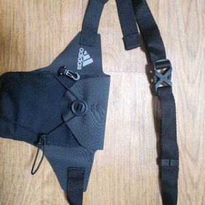 아디다스 권총집모양 디자인 러닝 벨트 블랙 힙색