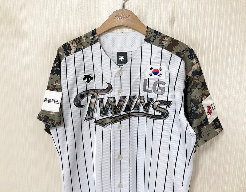 KBO 데상트 LG트윈스 어센틱 밀리터리유니폼 95--5