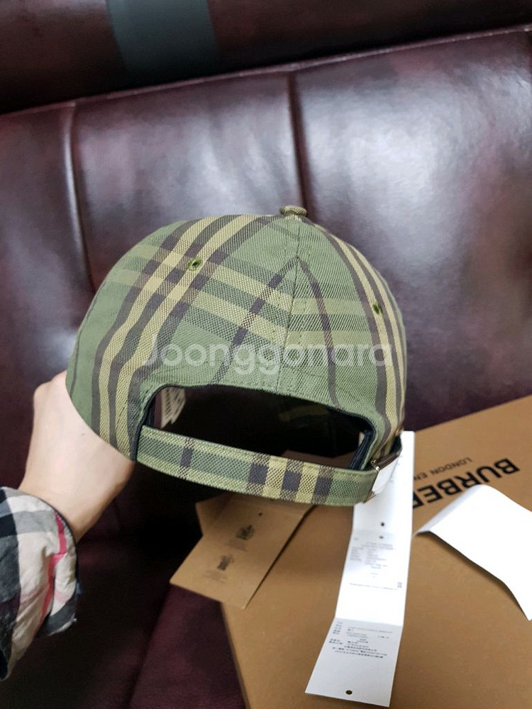 한정판 버버리 볼캡 모자 풀세트 m사이즈--1