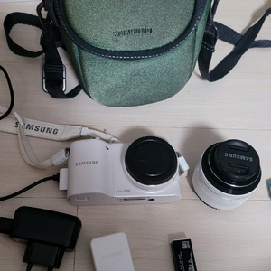 삼성NX2000 미러리스카메라