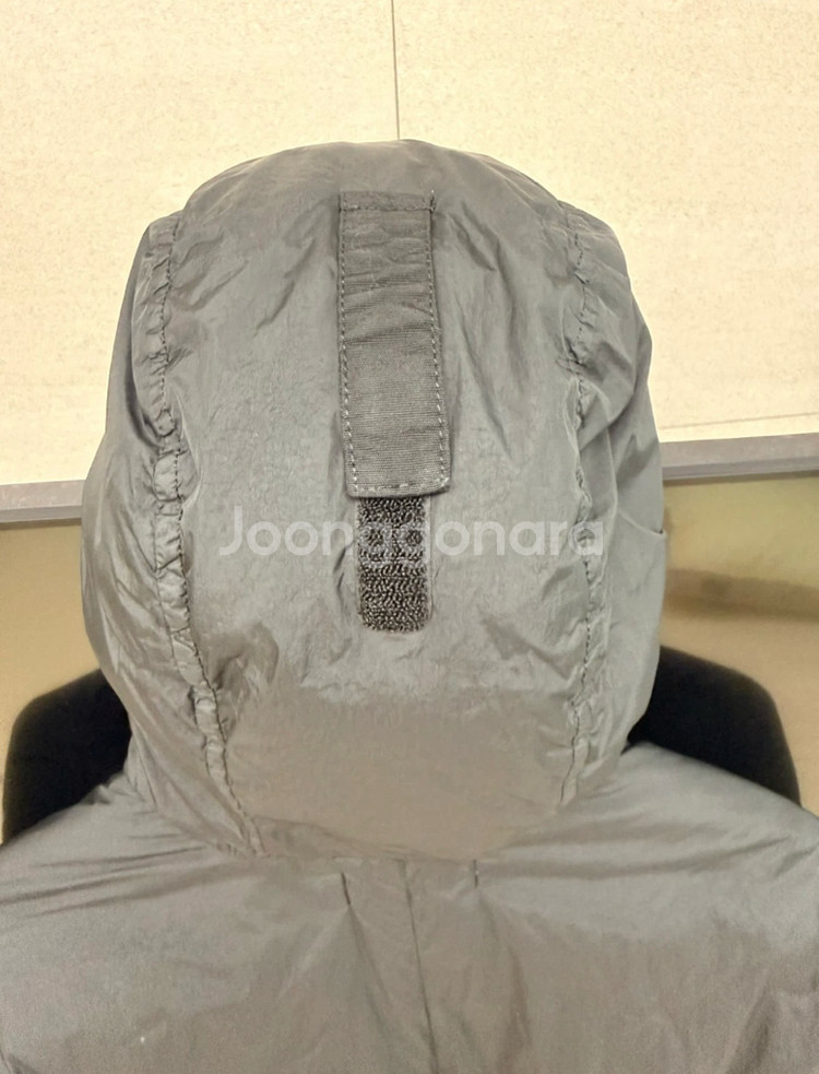 [M]스톤아일랜드 크링클랩스 블랙 후드 패딩--8