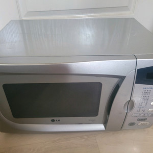 사용감 있는 엘지 전자레인지