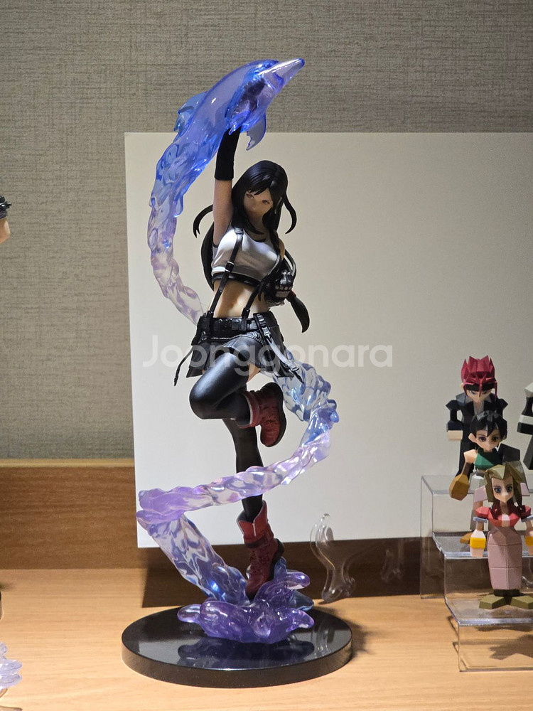 파이널판타지7 리버스 피규어--1