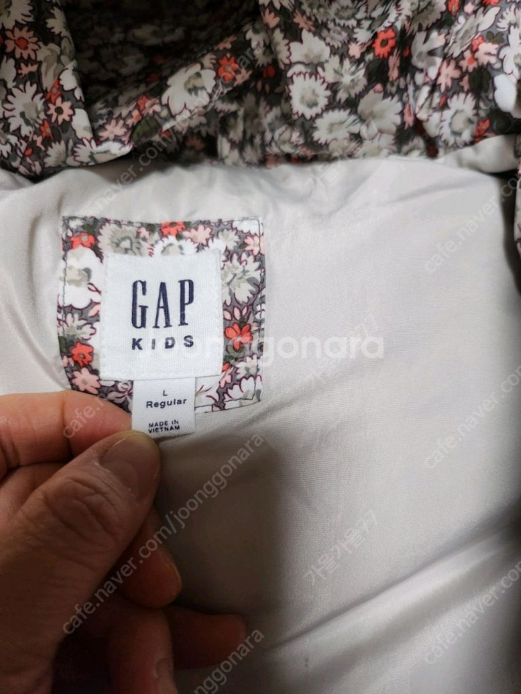 갭키즈 L 7세 8세정도 여아패딩조끼--2