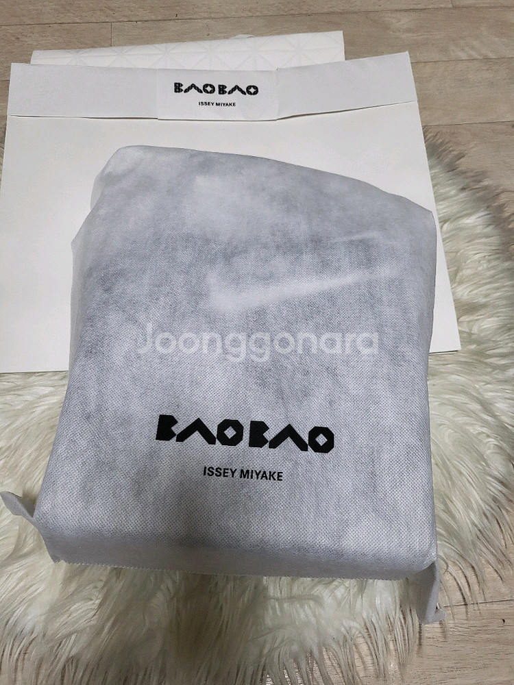 이세이미야케 바오바오 캐럿 백 스몰 건메탈--6