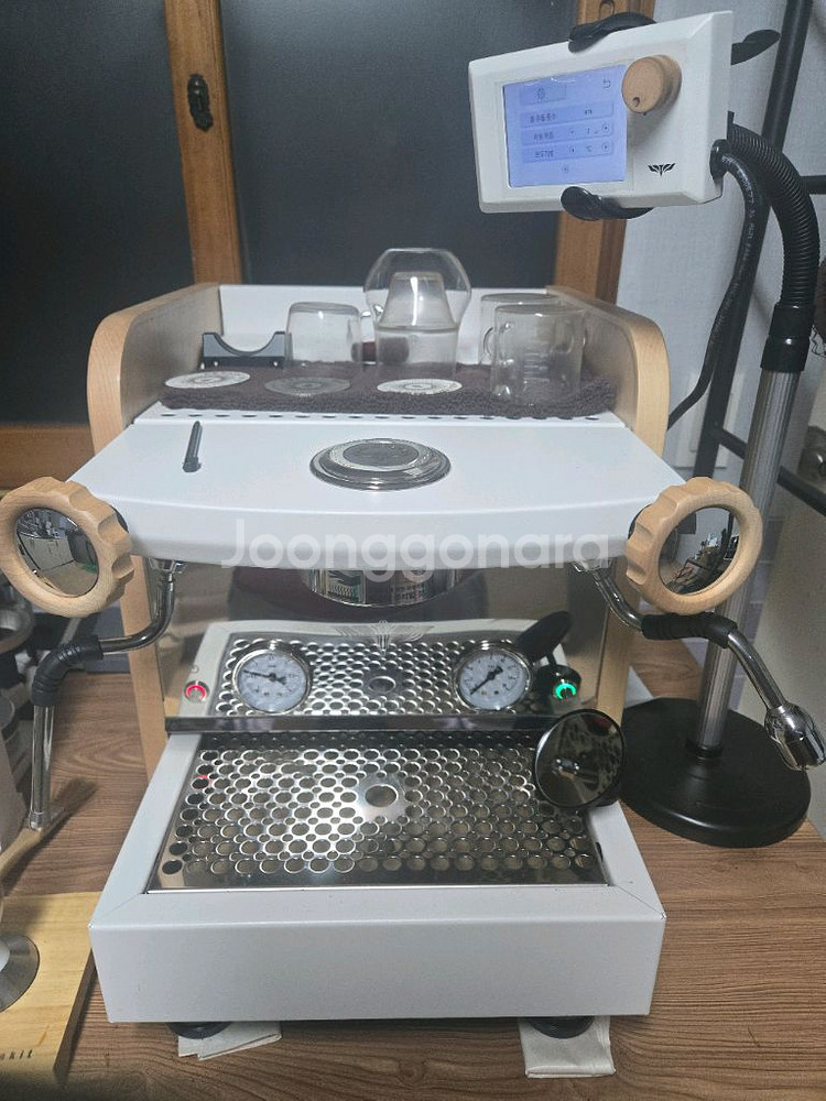 엘로치오 자르r 화이트 판매합니다.(페사도 악세서리들 포함)--0