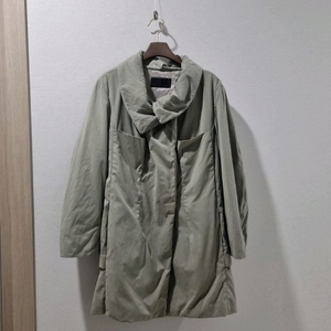 마인 넥라인 포인트 코트