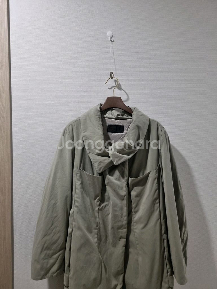 마인 넥라인 포인트 코트--2