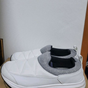 웨버 패딩 슬립온 화이트 235