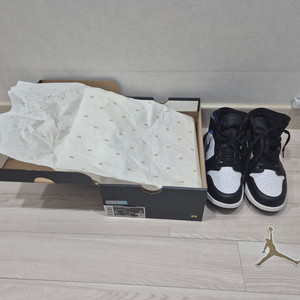 나이키 조던 1 미드 레이서 블루 GS 6Y 240 이미지