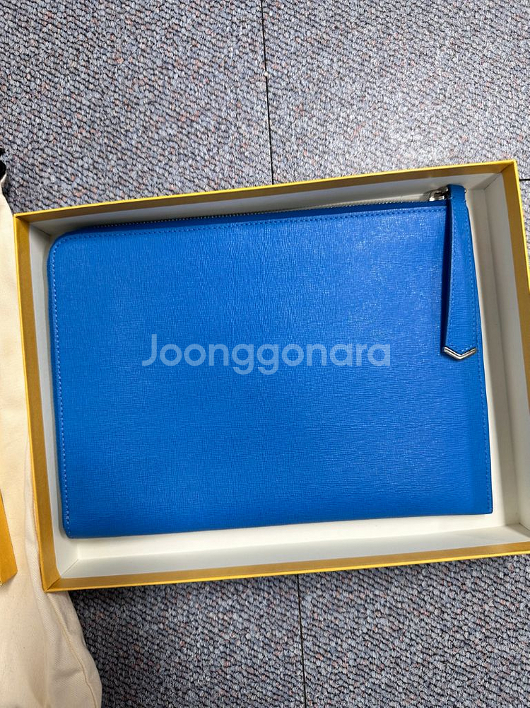 정품 펜디 몬스터 클러치 가방 전시품급 보증서유 박스--2