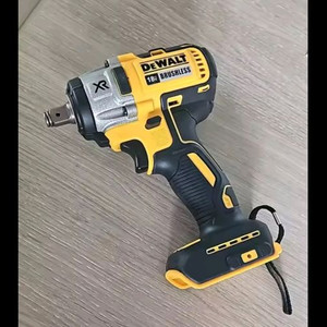 디월트 dcf 880 20볼트 호환 임팩 렌치 팝니다