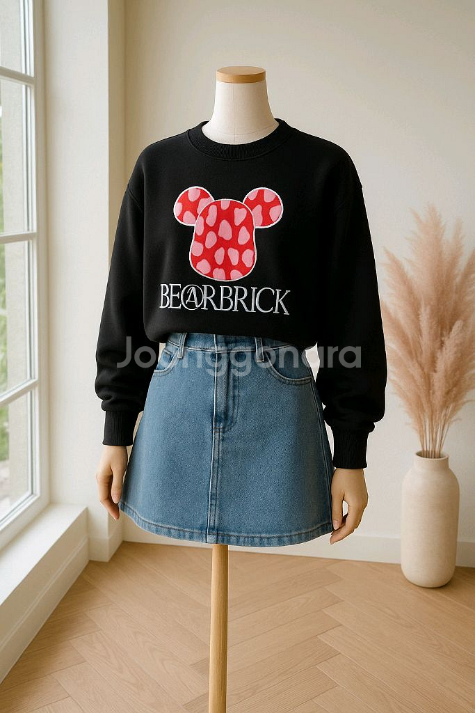 여성 캐릭터 간절기 쭈리 숏 맨투맨ㅡ무배--0