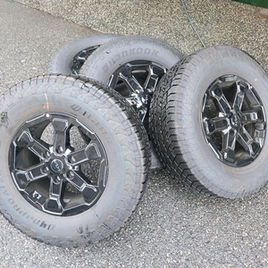 타스만 x pro 휠 타이어 세트 (출고 즉시 탈거)