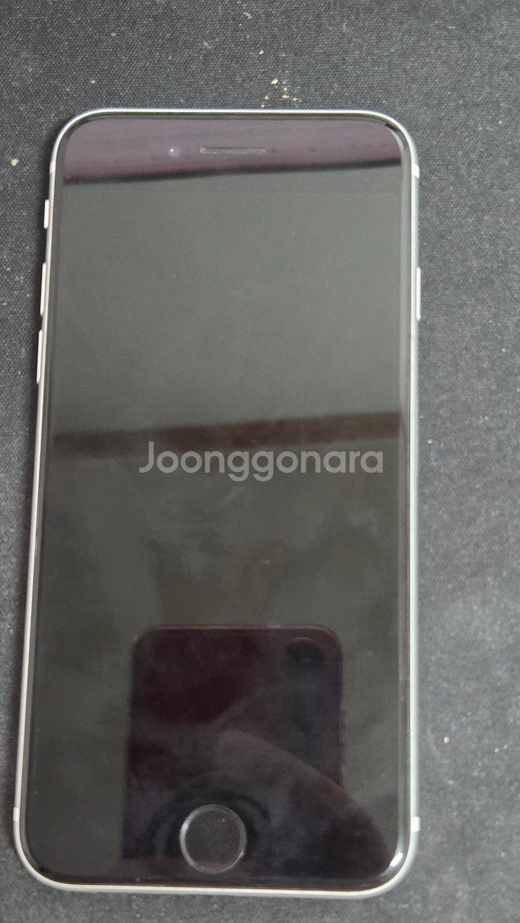 아이폰 SE 2세대 64GB 화이트 외관 A급--1