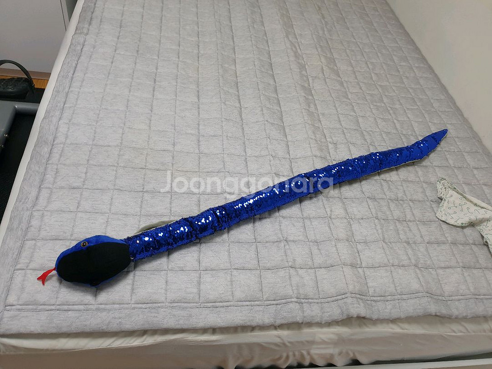 에버랜드 스팽글 뱀 인형--2