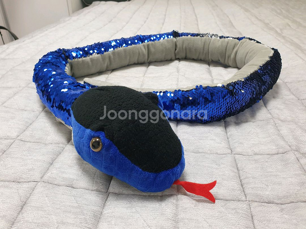 에버랜드 스팽글 뱀 인형--0