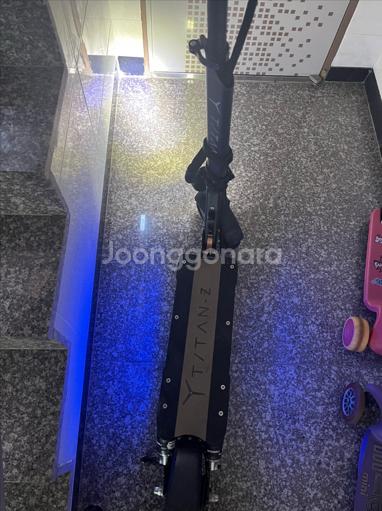 타이탄 전동킥보드--0
