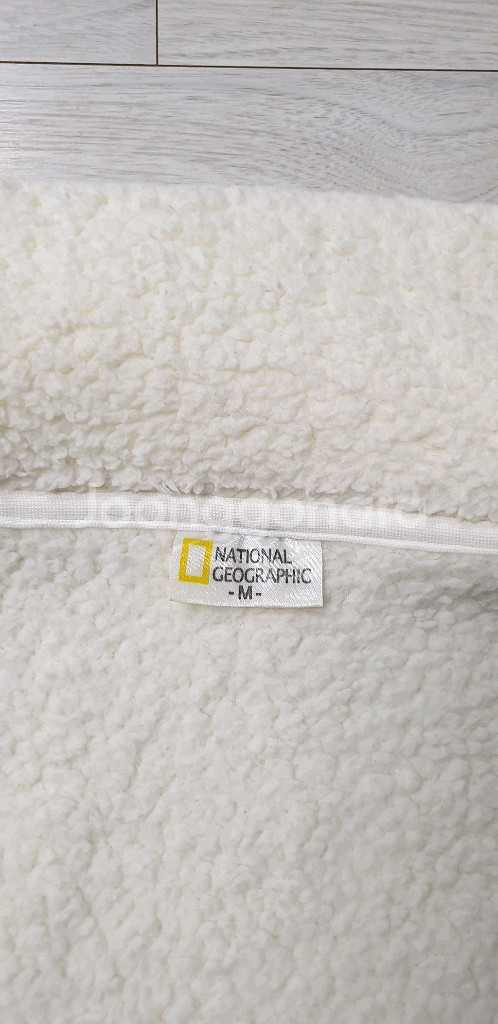 내셔널지오그래픽(해외판) 양털조끼 100호 드라이완료!--3
