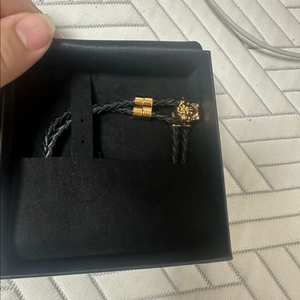 베르사체 메두사 가죽 팔찌 이미지