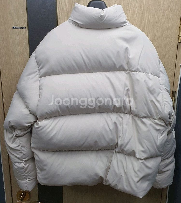 무신사 다운 푸퍼 숏 패딩 2XL (더스티크림)--2