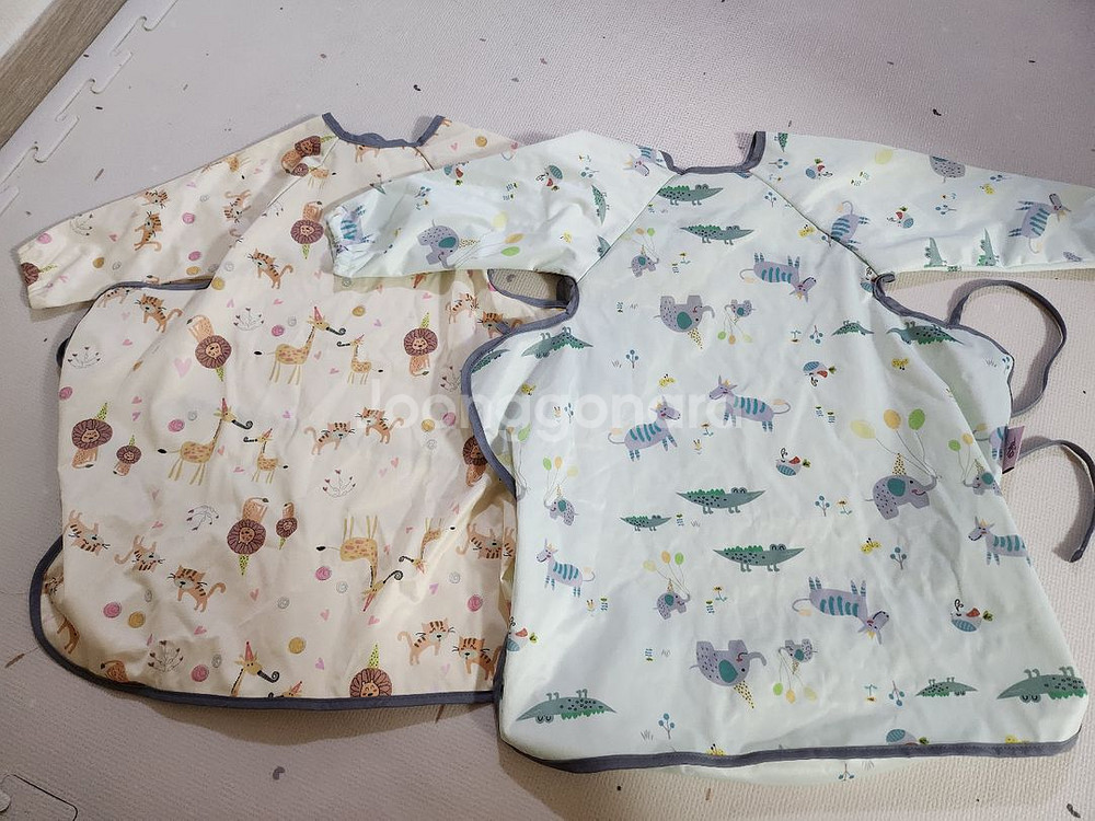 벨베이비 자기주도 이유식 턱받이 긴팔 새상품--0