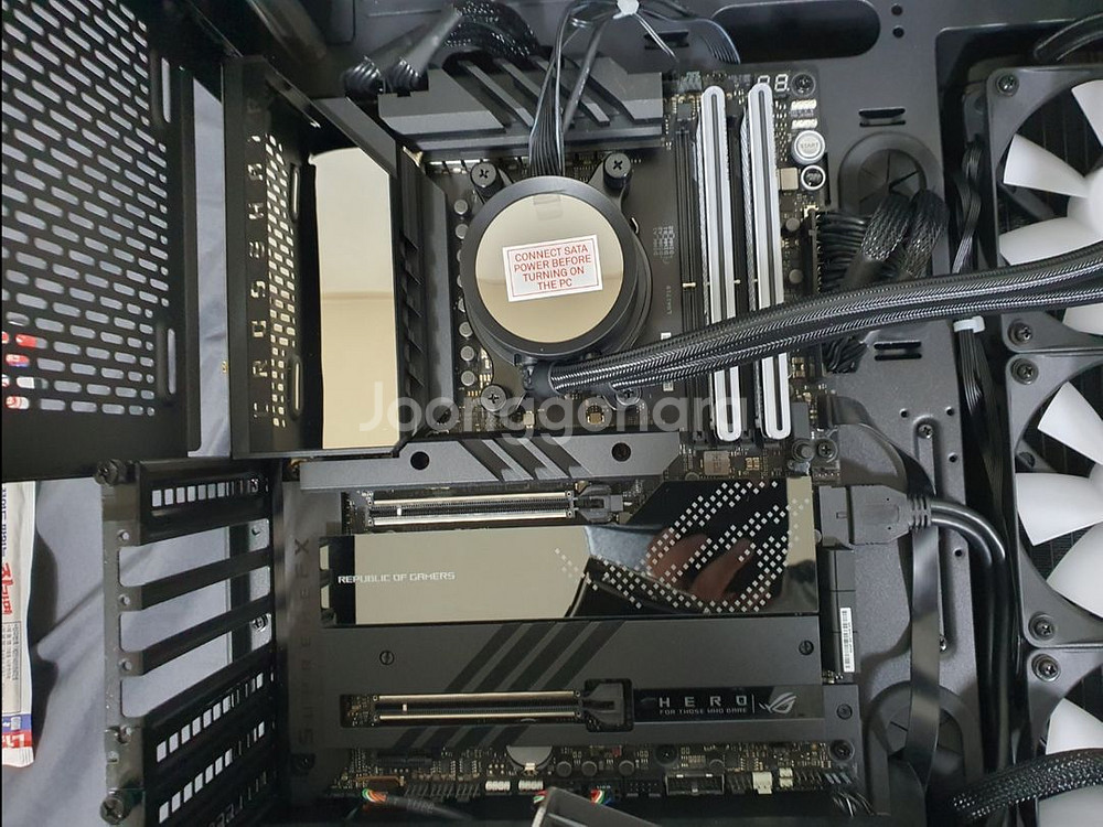 ROG crosshair x670e HERO 팝니다--1