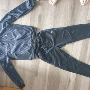 헤지스 아이 트레이닝 세트 150