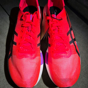 아식스 메타스피드 엣지 도쿄 270 사이즈 팝니다