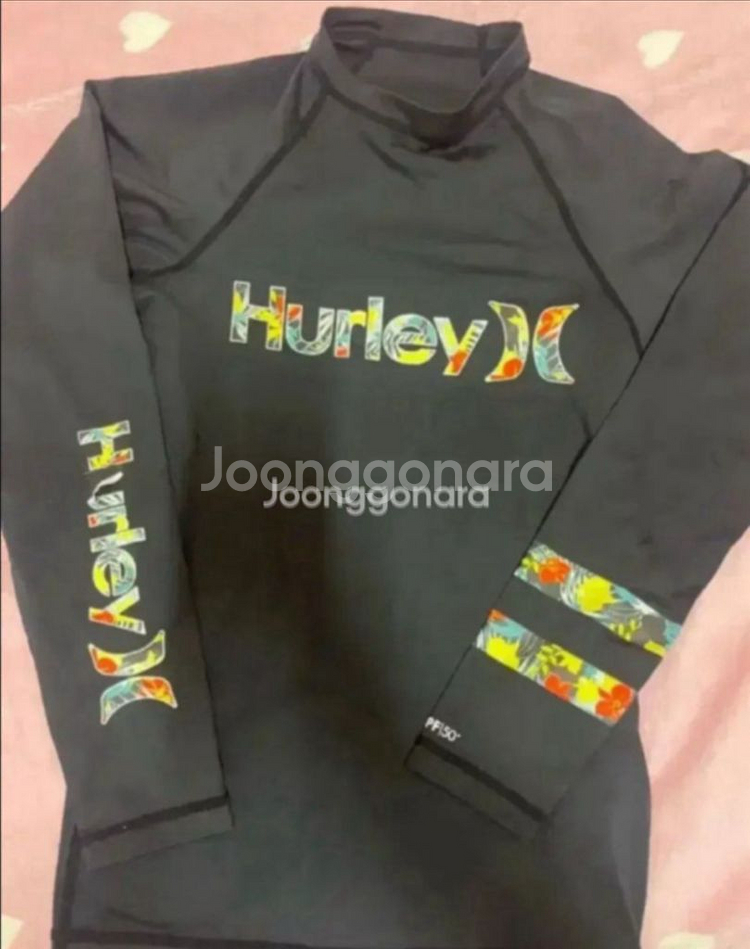 Hurley 헐리 래쉬가드 S사이즈--0