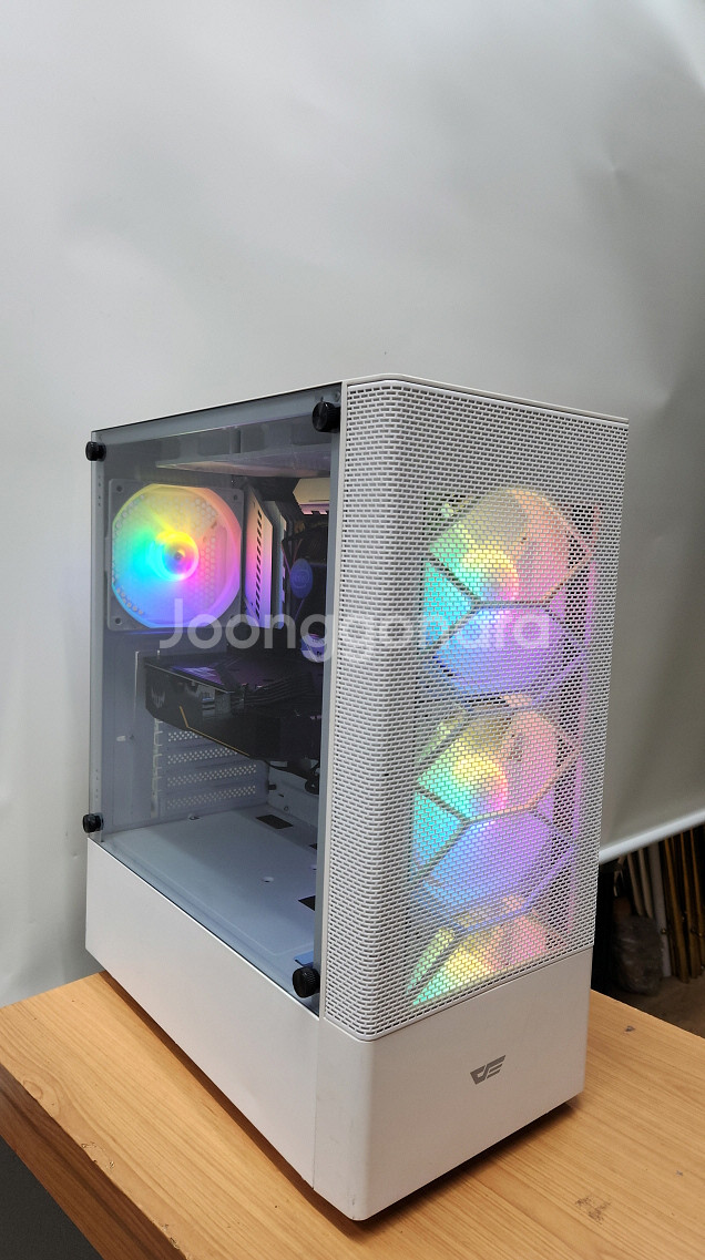 게이밍PC i5-11400 RAM16G GTX1650--1