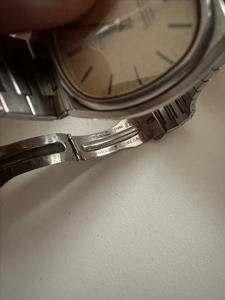 오메가 빈티지 컨스틸레이션 쿼츠 시계 팝니다 이미지